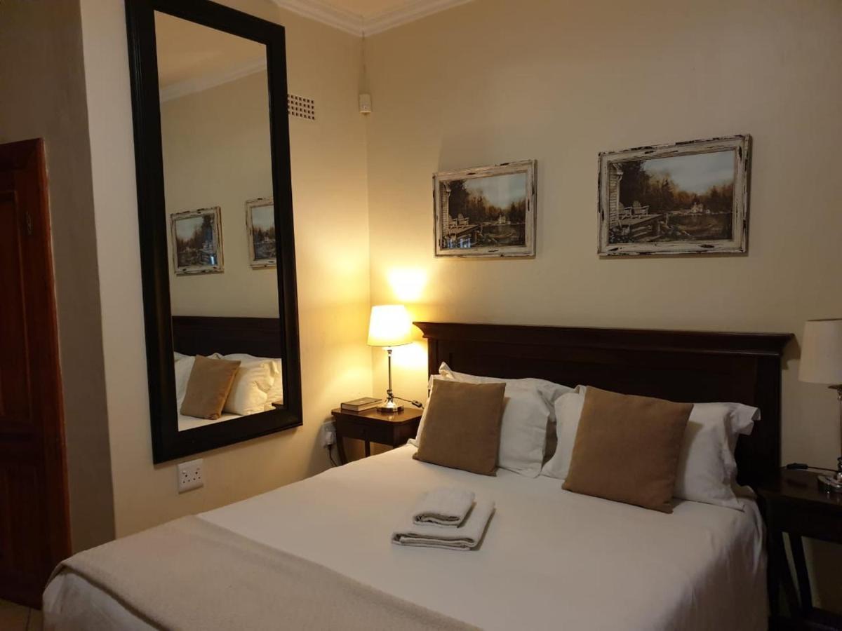 Croc River Lodge Komatipoort Ngoại thất bức ảnh