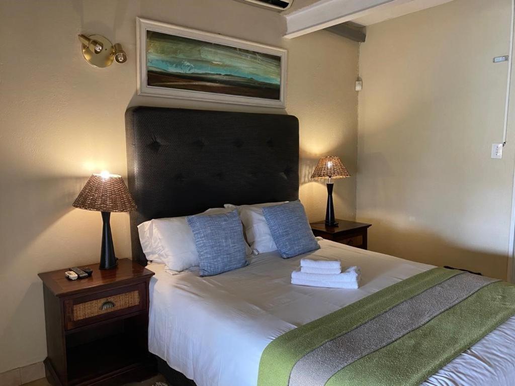 Croc River Lodge Komatipoort Ngoại thất bức ảnh