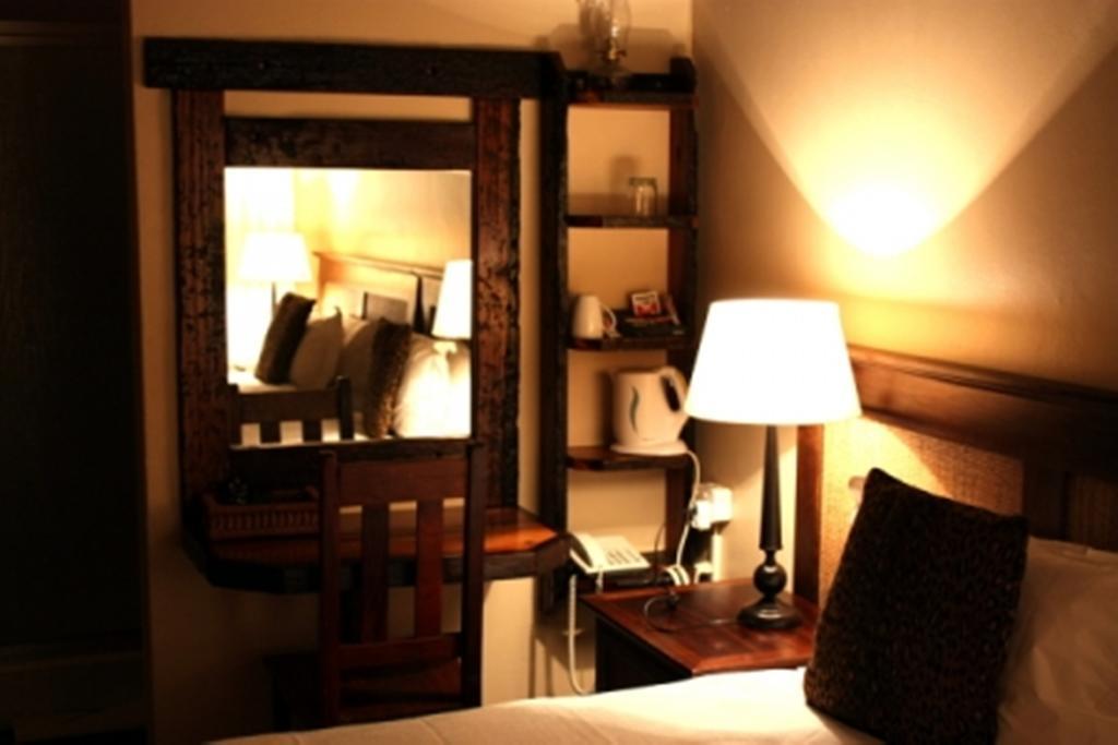 Croc River Lodge Komatipoort Ngoại thất bức ảnh