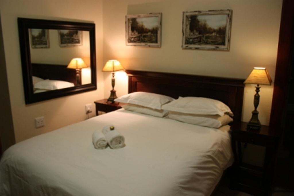 Croc River Lodge Komatipoort Ngoại thất bức ảnh