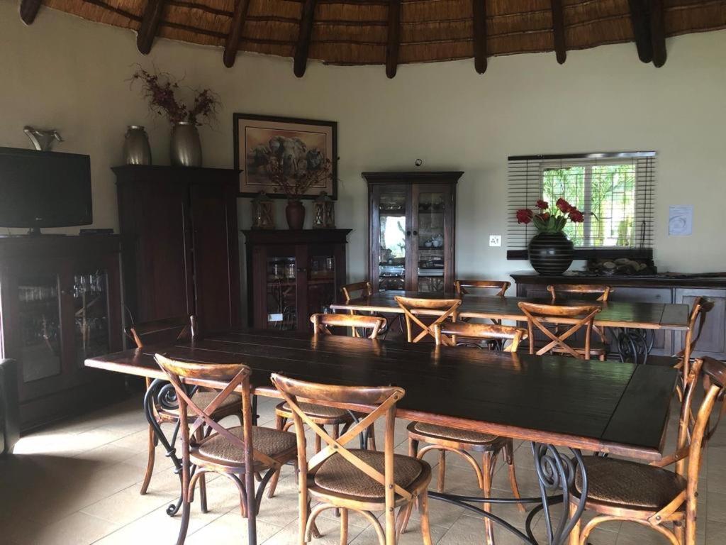 Croc River Lodge Komatipoort Ngoại thất bức ảnh